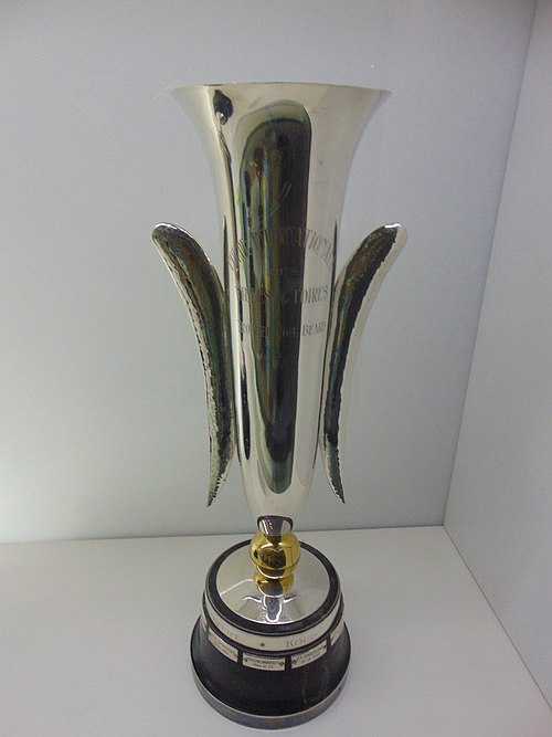 Inter-Cities Fairs Cup Trophy (FC Barcelona Museum). It bears the French name of the tournament, Coupe Internationale des Villes de Foires ("Internati