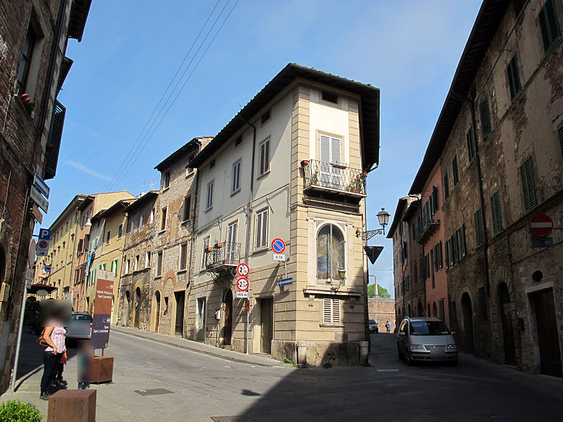 File:Colle, via della porta vecchia, forca 01.JPG