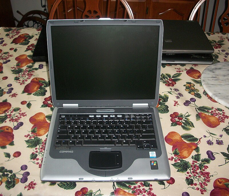 Compaq Presario 2200 notebook