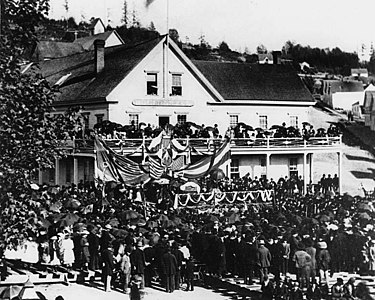 President Hayes addressing Seattle crowd at Occidental Hotel, 1878.