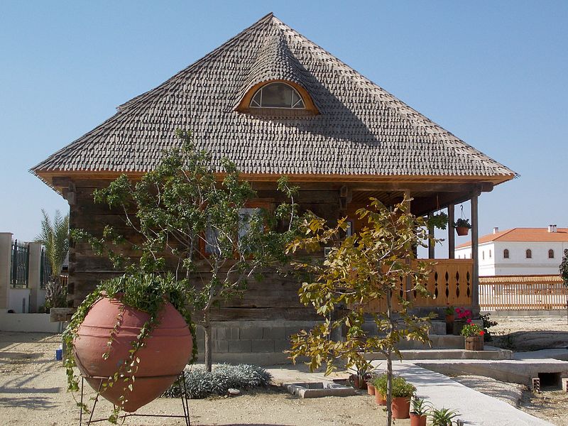 File:Cyprus, Episkopeio Village - Romanian Church, building in the courtyard-1.jpg