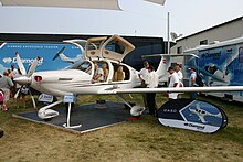 The DA50 five seater Diamond DA50 Oshkosh 2007.jpg