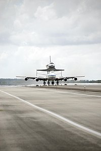 Discovery sits atop a Boeing 747 as it touched down.jpg