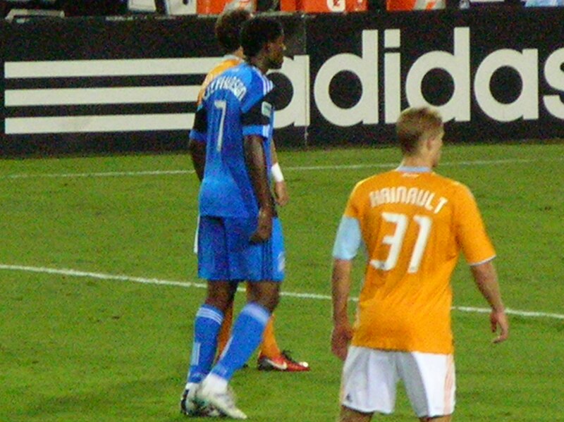 File:Dynamo at Earthquakes 2010-10-16 21.JPG