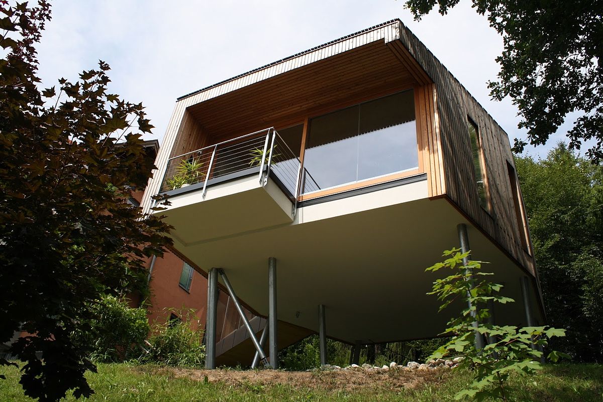 1200px Ecohouse_near_Faaker_See%2C_Austria