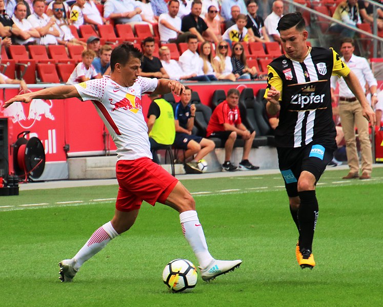 File:FC Red Bull Salzburg gegen LASK (29. Juli2017) 43.jpg