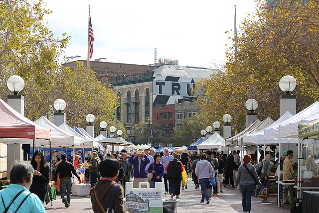 Heart-of-the-City farmer's market, view east along Fulton/UN Plaza towards Market (2016)