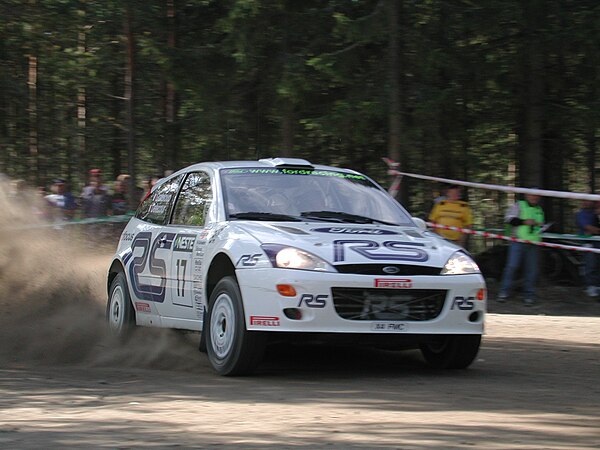 Delecour with a Ford Focus RS WRC 01 at the 2001 Rally Finland.