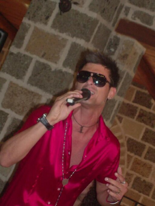 Francesco Renzi cantante 1