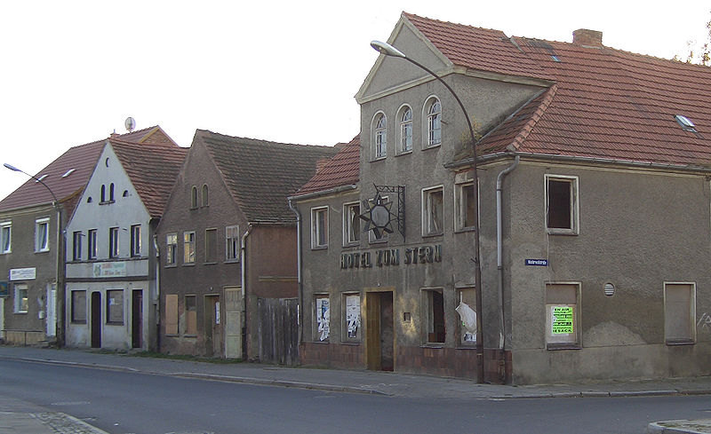 File:Friesack, Hotel zum Stern, 30.10.2005.jpg