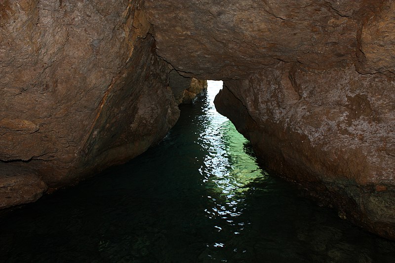 File:GİZLİ MAĞARA, GİZLİ LİMAN, UĞURLU, GÖKÇEADA, ÇANAKKALE - panoramio.jpg