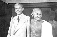 Džinnáh (vlevo) a Gándhí