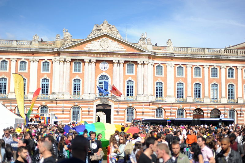 File:Gay pride 431 - Marche des fiertés Toulouse 2011.jpg