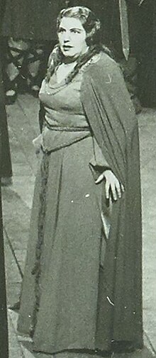 Germaine hoerner in le crépuscule des dieux.jpg