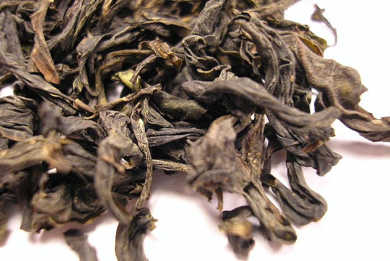 File:HMG Oolong tea leaf close.jpg