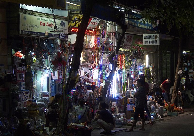 File:Hanoi Light Shop (11800272525).jpg