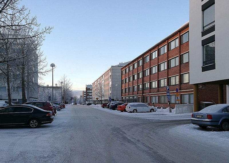 File:Heinätorinkatu Oulu 20180205.jpg