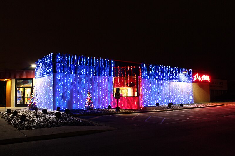 File:Holiday Lighting at Zap Zone, Pittsfield Township, Michigan - panoramio.jpg