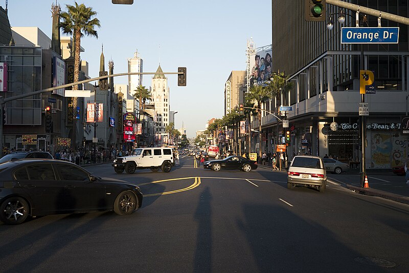 File:Hollywood Bld Crossing (84226053).jpeg