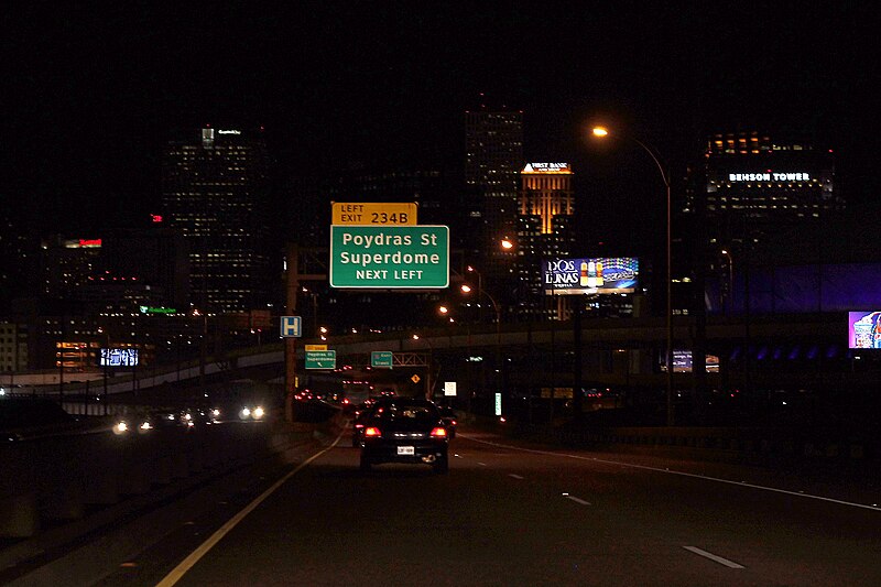 File:I-10 Downtown New Orleans at Night (32353018264).jpg