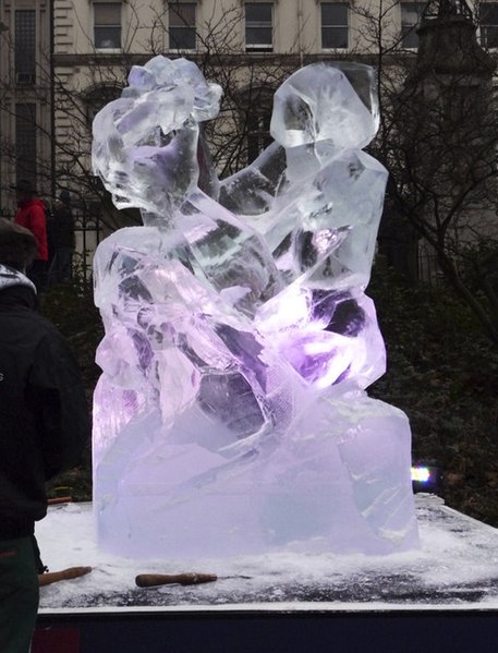 File:Ice Sculpture, Natural History Museum, London SW7 - geograph.org.uk - 1116507.jpg