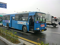 Автобус 17 1. Daewoo BS 106 Royal City. Автобус 017. Автобус Инчхон. Синие автобусы японские.