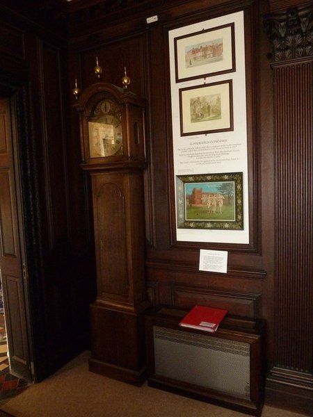 File:Inside Farnham Museum (6) - geograph.org.uk - 1996429.jpg