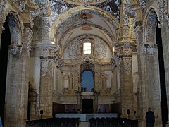 Imatge del temple del monestir cistercenc de Santa Maria, en restauració (gener 2008)