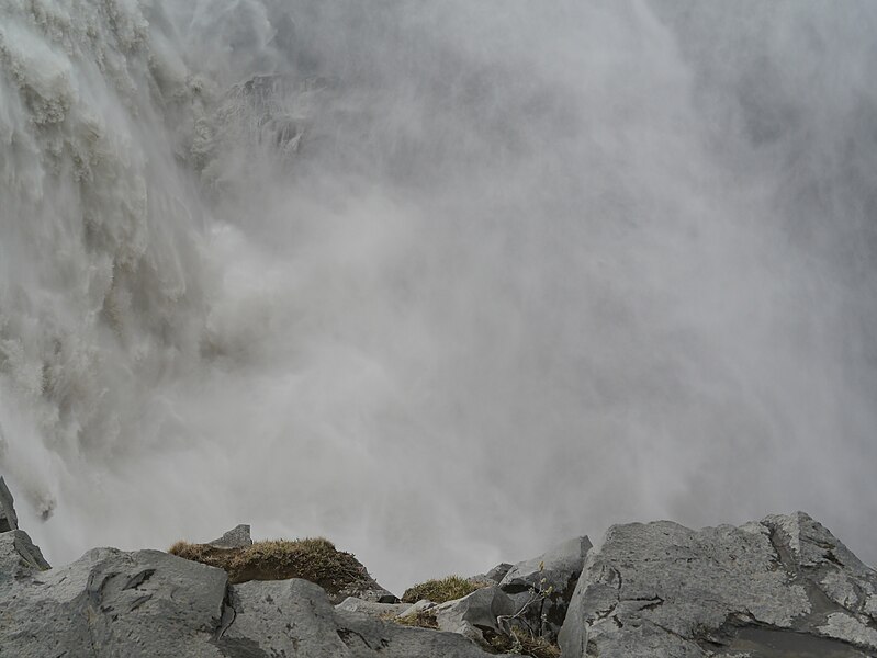 File:Island Dettifoss 20.JPG