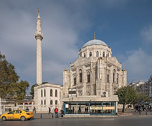 Moschea di Pertevniyal Valide Sultan