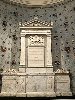 Jacques II Tomb.jpg