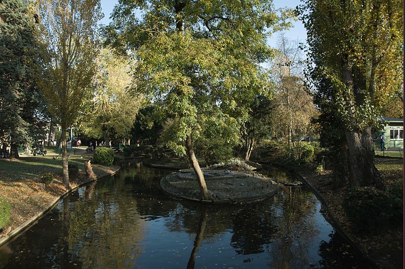 File:Jardin d'acclimatation - Paris - La rivière enchantée.jpg