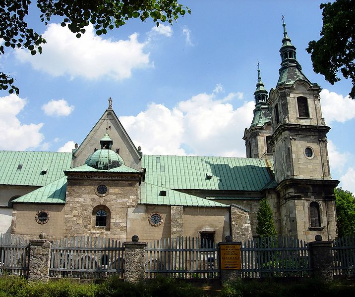 File:Jedrzejow church 20060722 1150.jpg