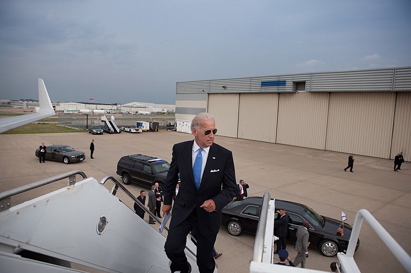 File:Joe Biden - Air Force Two - St Lous - 2010.jpg