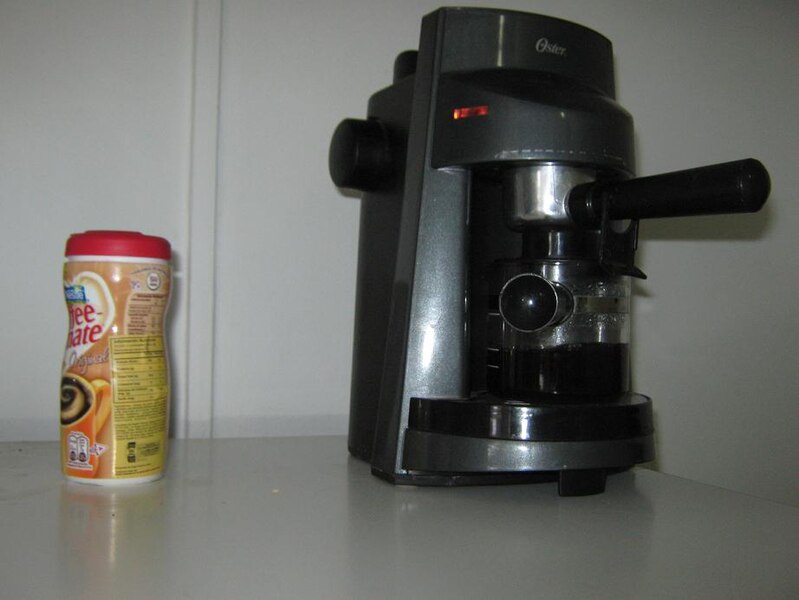 File:Kaffepause 1 2 2011.jpg