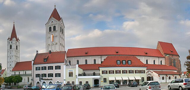 St. Johannes và St. Kastulus