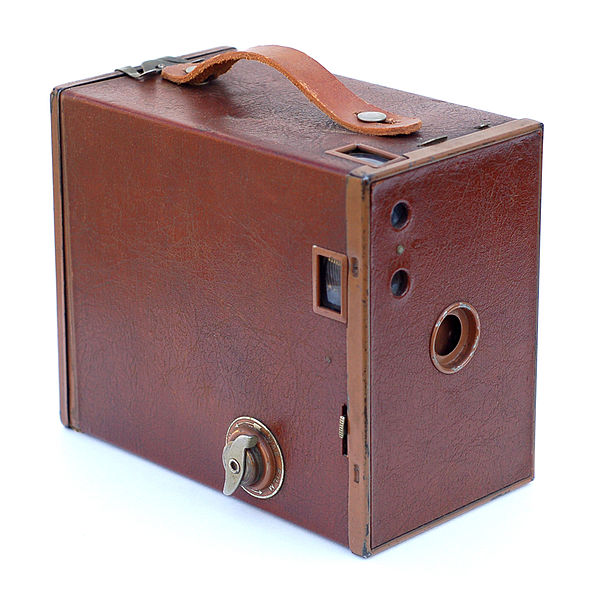 File:Kodak No. 2A Brownie (Model C).jpg
