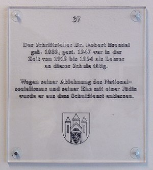 Lüneburg Wilhelm-Raabe-Schule Tafel Robert Brendel-MJ.jpg