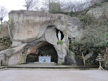 Grotte comme à Lourdes.