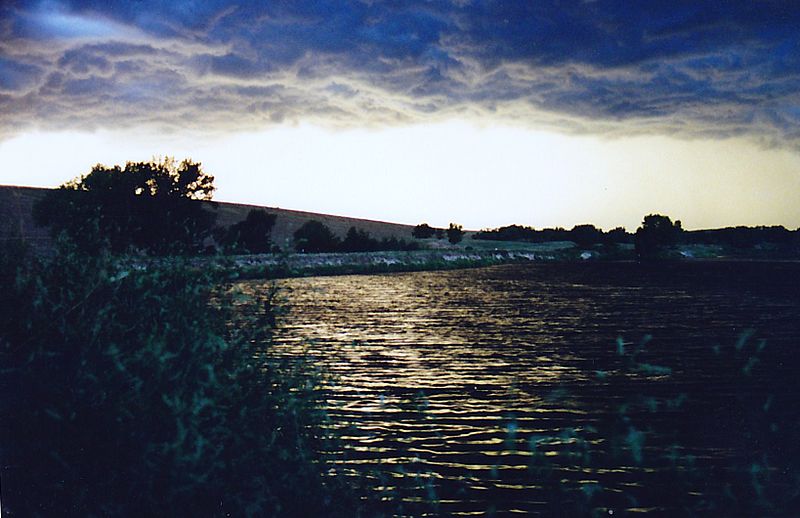 File:Lake Ogallala,Nebraska.USA. - panoramio (6).jpg