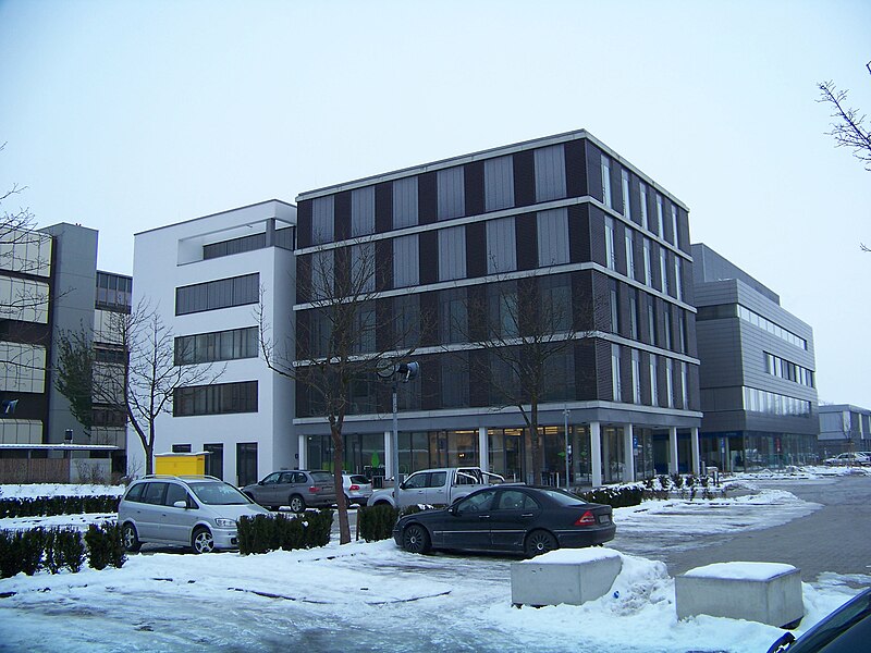 File:Medizinisches Versorgungszentrum Ingolstadt.JPG