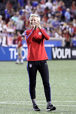 Megan Rapinoe (37241322131)