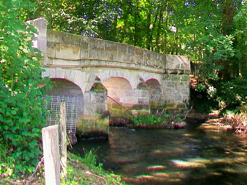 Photo - Pont d'Aveny sur l'Epte (également sur commune de Dampsmesnil, dans l'Eure)