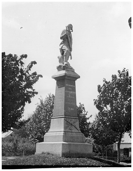 File:Monument for the battle of 1837, St. Denis, Quebec (I0017514).jpg