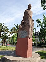 Monumento original a Alberto Hurtado em Las Condes, Santiago.