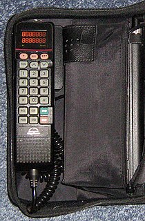 <span class="mw-page-title-main">Motorola bag phone</span> Colloquial name for a line of Motorola cellphones