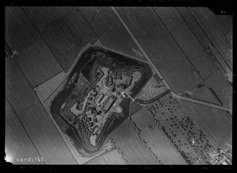File:NIMH - 2011 - 0943 - Aerial photograph of Fort 't Hemeltje, The Netherlands - 1920 - 1940.jpg