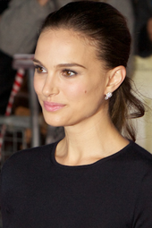 A photograph of Portman attending the premiere of Thor: The Dark World in 2013