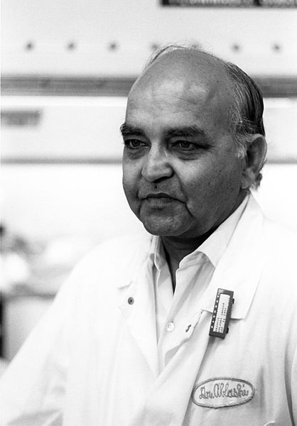 File:Nci-vol-8202-300 Dharam Ablashi.jpg