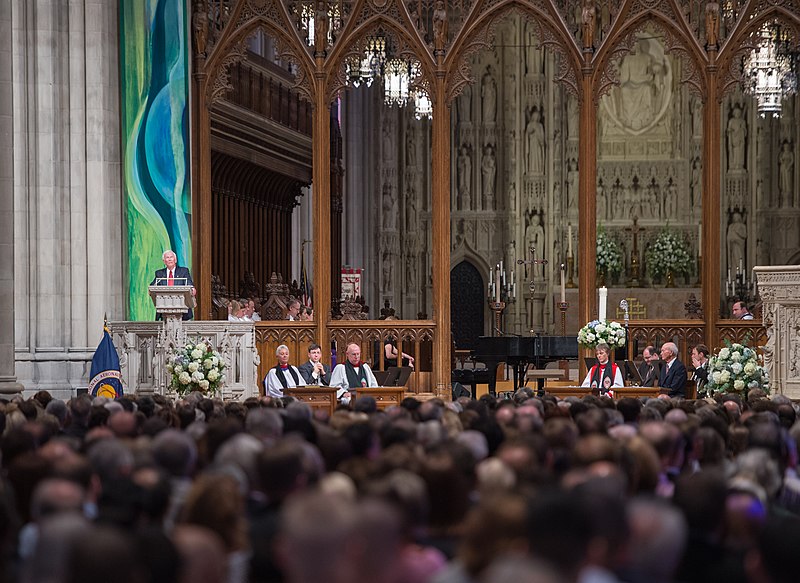 File:Neil Armstrong public memorial service (201209130004HQ).jpg